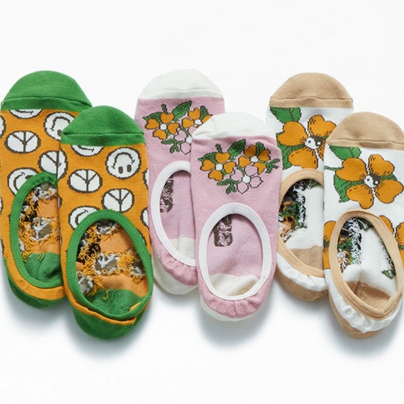 VANS WOMEN’S VARIETY PACK OF NO SHOW FLOWER TIDE CANOODLE SOCKS THREE PACK NWT - Picture 4 of 7